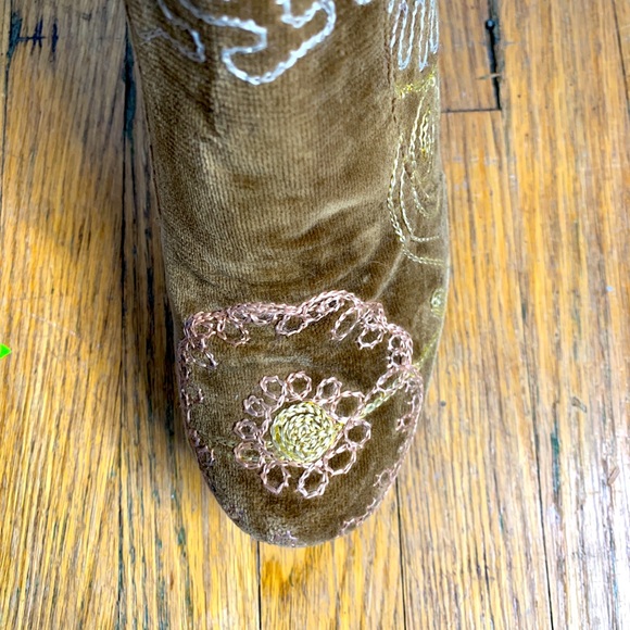 Killer Knee High Embroidered Boots🌸❤️Barely worn🌸 STUNNING 🌸🌸 - Picture 7 of 7